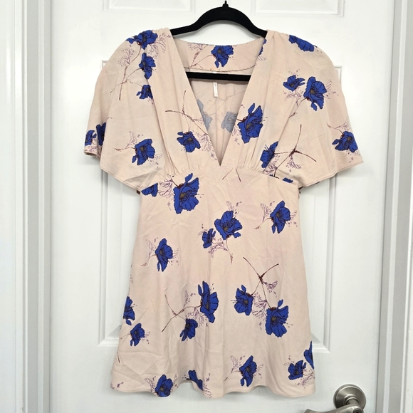 FREE PEOPLE MELANIE Blue FLORAL Beige RUCHED SLEEVE MINI DRESS SZ 0 Babydoll - Picture 3 of 16